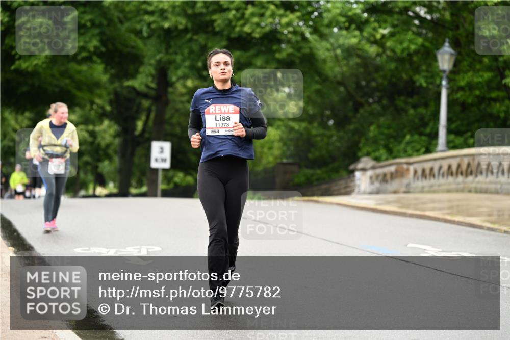 14.06.2026 - REWE Women's Run Dr. Thomas Lammeyer http://msf.ph/oto/9775782 14.06.2026 09:59:29 Laufen 4, 4, 11373, 7 meine-sportfotos.de