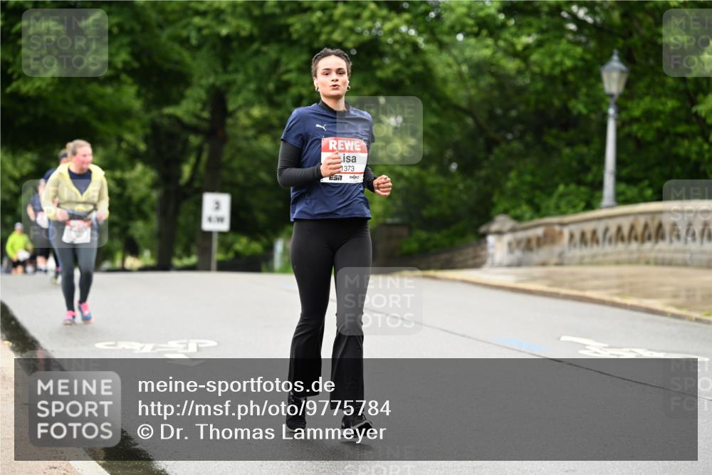 14.06.2026 - REWE Women's Run Dr. Thomas Lammeyer http://msf.ph/oto/9775784 14.06.2026 09:59:30 Laufen 3, 4, 1373 meine-sportfotos.de