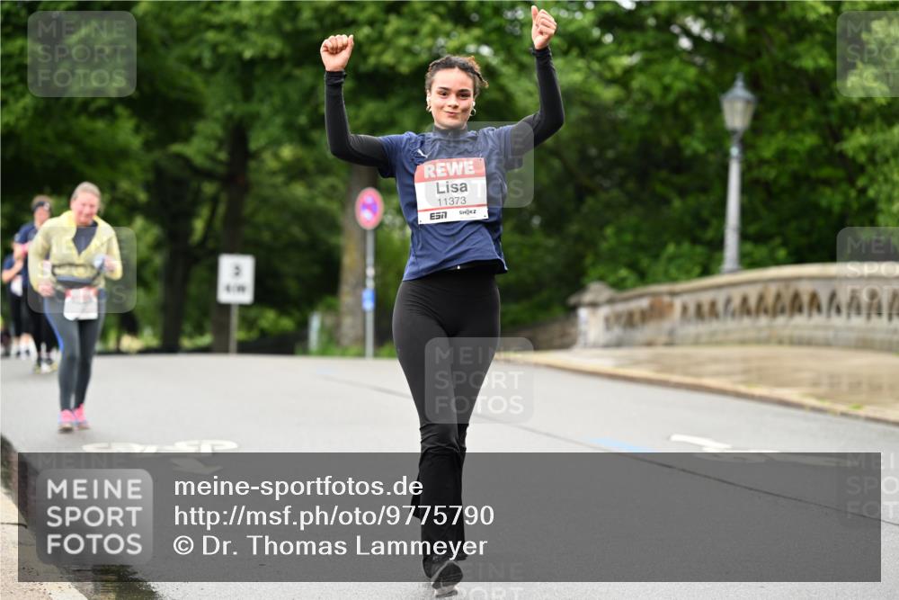 14.06.2026 - REWE Women's Run Dr. Thomas Lammeyer http://msf.ph/oto/9775790 14.06.2026 09:59:30 Laufen 11373, 57 meine-sportfotos.de
