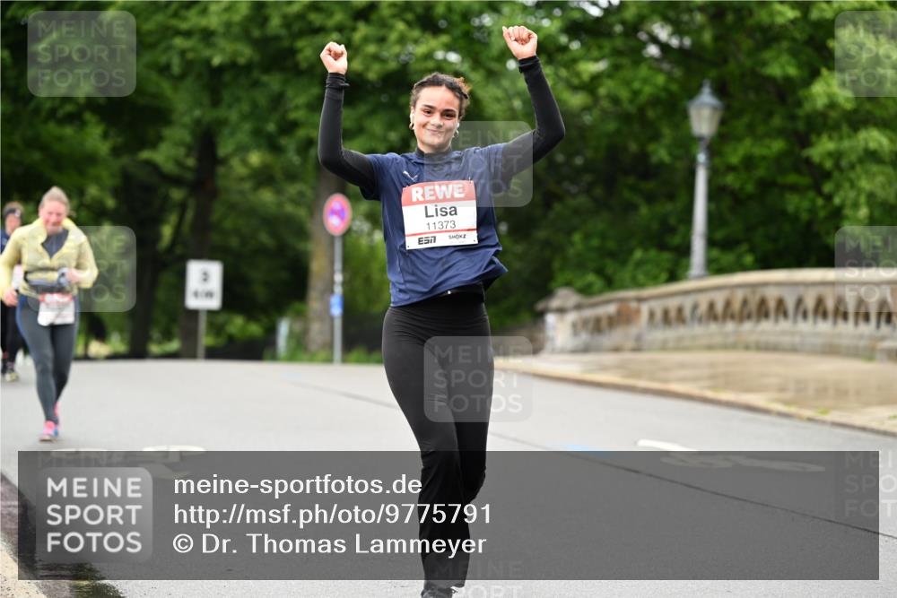 14.06.2026 - REWE Women's Run Dr. Thomas Lammeyer http://msf.ph/oto/9775791 14.06.2026 09:59:30 Laufen 11373, 7 meine-sportfotos.de