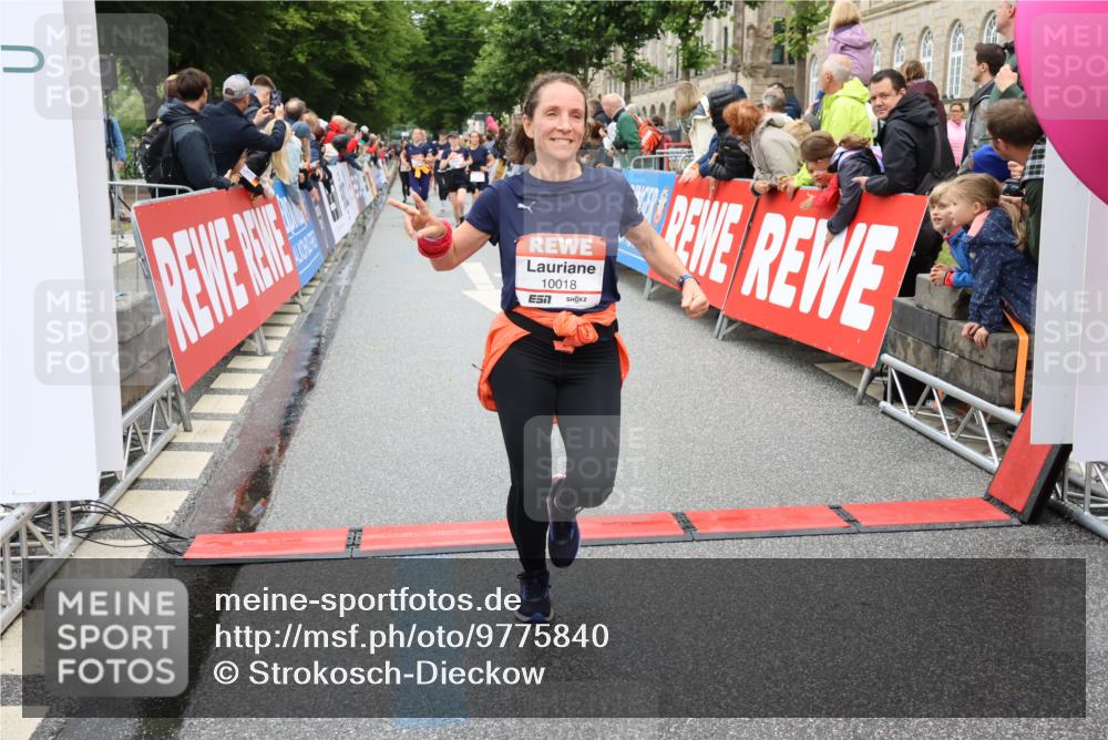14.06.2026 - REWE Women's Run Strokosch-Dieckow http://msf.ph/oto/9775840 14.06.2026 09:56:40 Ziel 10018, 10098, 10112, 10234, 10265, 10304, 10547, 10682, 10736, 10845, 11415, 11516 meine-sportfotos.de