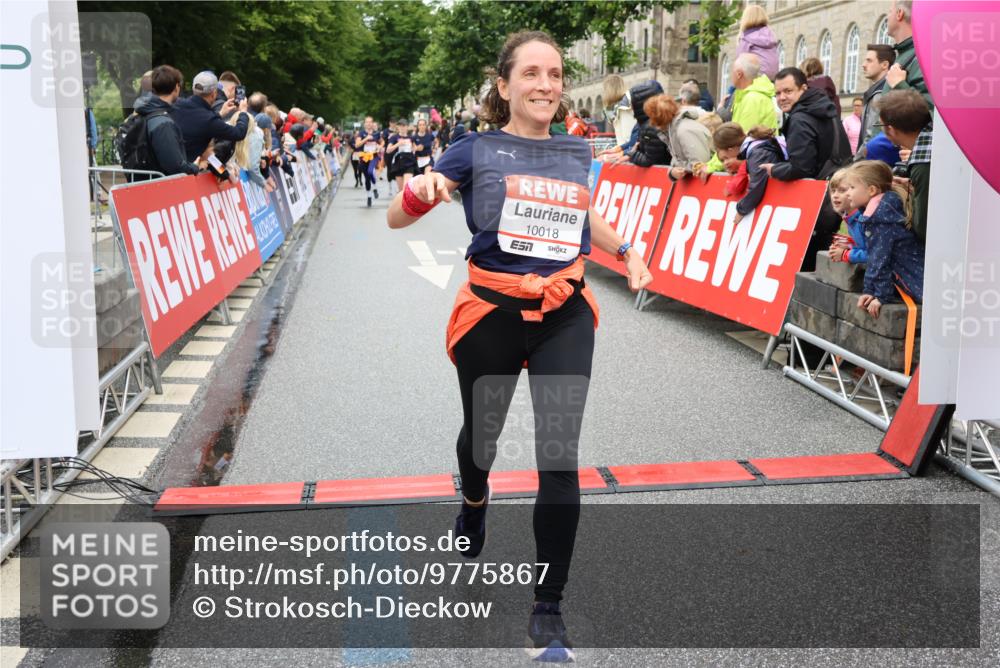 14.06.2026 - REWE Women's Run Strokosch-Dieckow http://msf.ph/oto/9775867 14.06.2026 09:56:40 Ziel 10018, 10098, 10112, 10234, 10265, 10304, 10547, 10682, 10736, 10845, 11415, 11516 meine-sportfotos.de