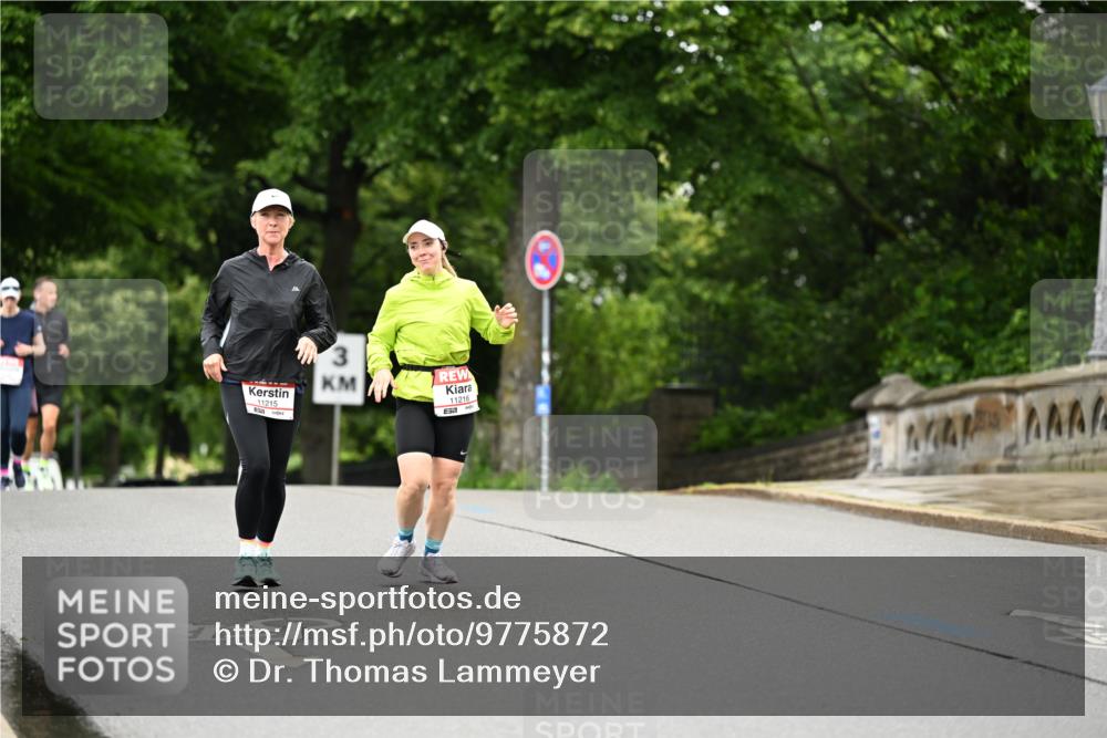 14.06.2026 - REWE Women's Run Dr. Thomas Lammeyer http://msf.ph/oto/9775872 14.06.2026 09:59:46 Laufen 11215, 3, 11216, 51 meine-sportfotos.de