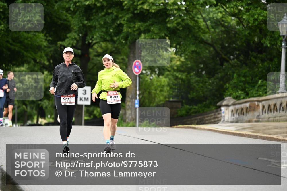 14.06.2026 - REWE Women's Run Dr. Thomas Lammeyer http://msf.ph/oto/9775873 14.06.2026 09:59:46 Laufen 11215, 3, 11216 meine-sportfotos.de