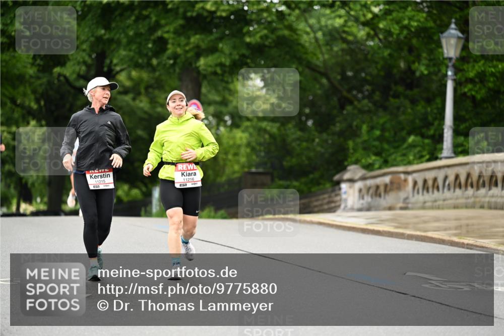 14.06.2026 - REWE Women's Run Dr. Thomas Lammeyer http://msf.ph/oto/9775880 14.06.2026 09:59:47 Laufen 11215, 51, 11216, 7 meine-sportfotos.de