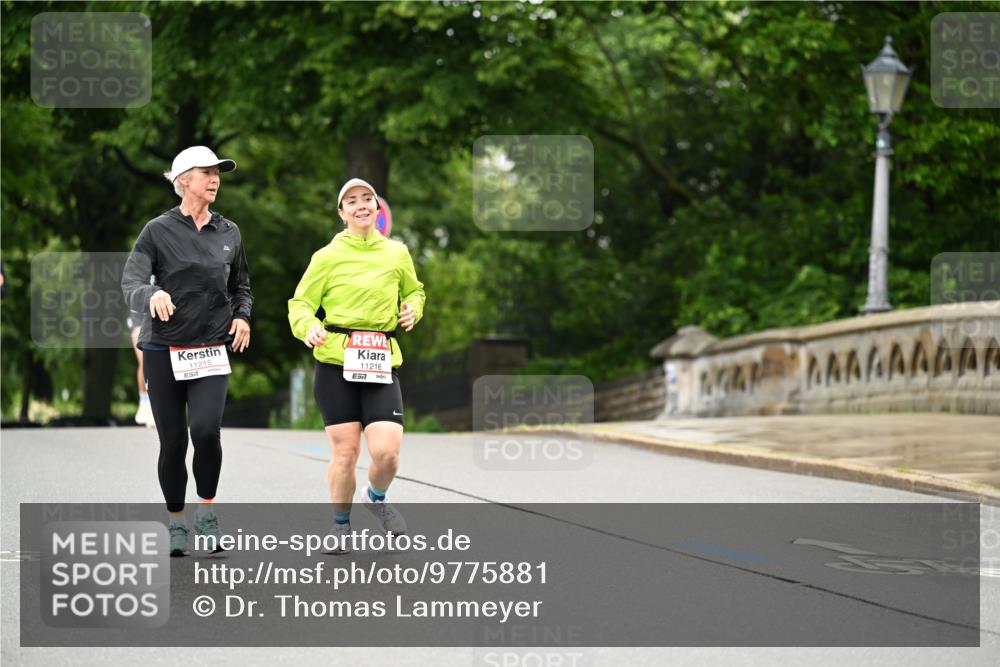 14.06.2026 - REWE Women's Run Dr. Thomas Lammeyer http://msf.ph/oto/9775881 14.06.2026 09:59:47 Laufen 11215, 11216, 7 meine-sportfotos.de
