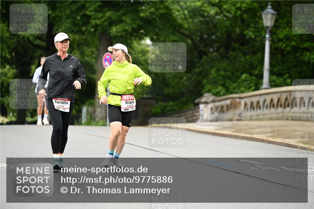 14.06.2026 - REWE Women's Run Dr. Thomas Lammeyer http://msf.ph/oto/9775886 14.06.2026 09:59:47 Laufen 11215, 550, 11216 meine-sportfotos.de