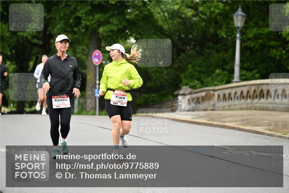 14.06.2026 - REWE Women's Run Dr. Thomas Lammeyer http://msf.ph/oto/9775889 14.06.2026 09:59:47 Laufen 11215, 57, 11216, 7 meine-sportfotos.de