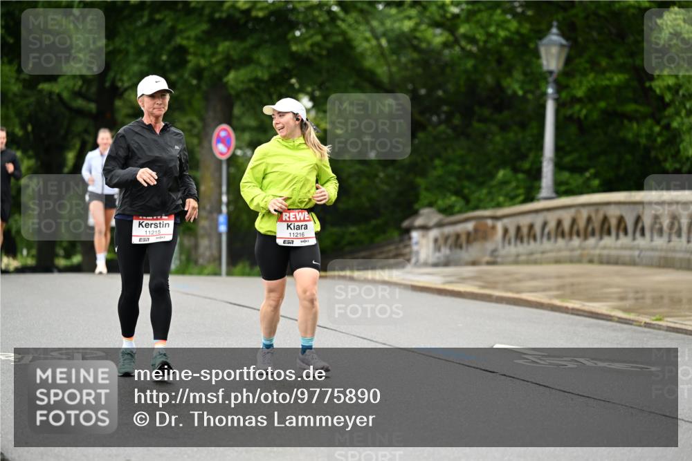 14.06.2026 - REWE Women's Run Dr. Thomas Lammeyer http://msf.ph/oto/9775890 14.06.2026 09:59:48 Laufen 11215, 11216 meine-sportfotos.de