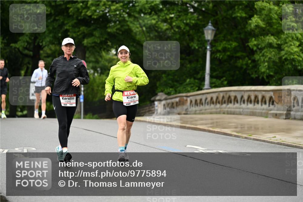 14.06.2026 - REWE Women's Run Dr. Thomas Lammeyer http://msf.ph/oto/9775894 14.06.2026 09:59:48 Laufen 11215, 11216, 57 meine-sportfotos.de