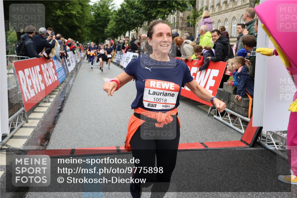 14.06.2026 - REWE Women's Run Strokosch-Dieckow http://msf.ph/oto/9775898 14.06.2026 09:56:40 Ziel 10018, 10098, 10112, 10234, 10265, 10304, 10547, 10682, 10736, 10845, 11415, 11516 meine-sportfotos.de