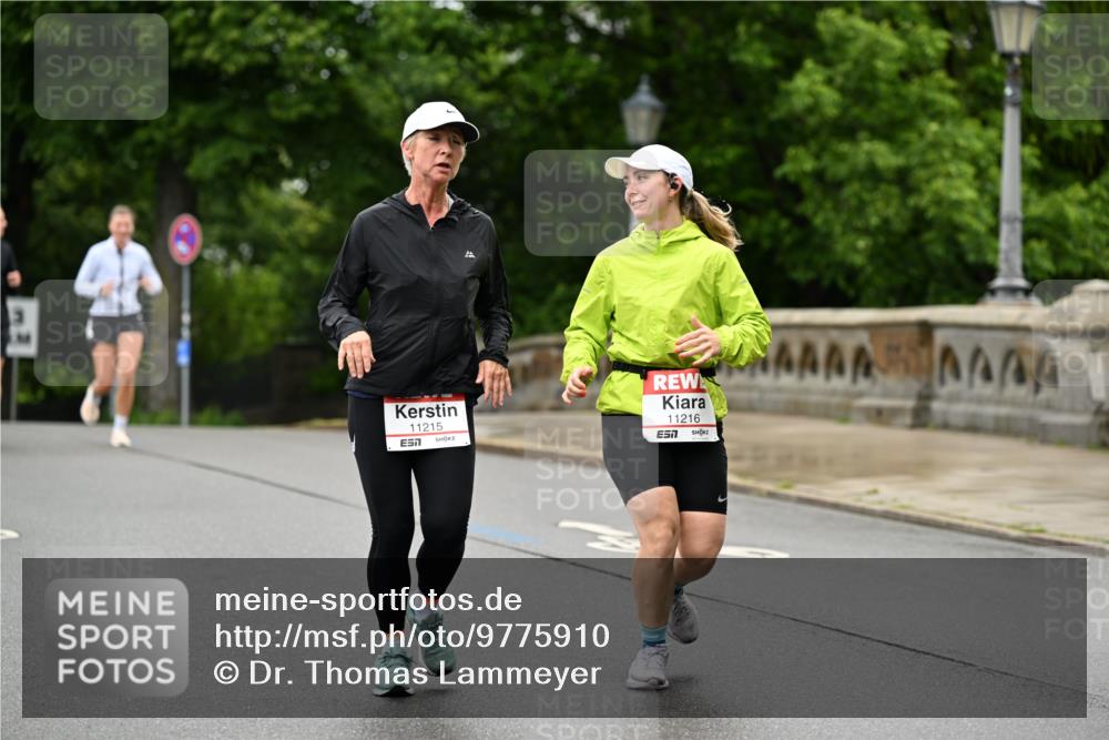 14.06.2026 - REWE Women's Run Dr. Thomas Lammeyer http://msf.ph/oto/9775910 14.06.2026 09:59:50 Laufen 11215, 11216, 7 meine-sportfotos.de