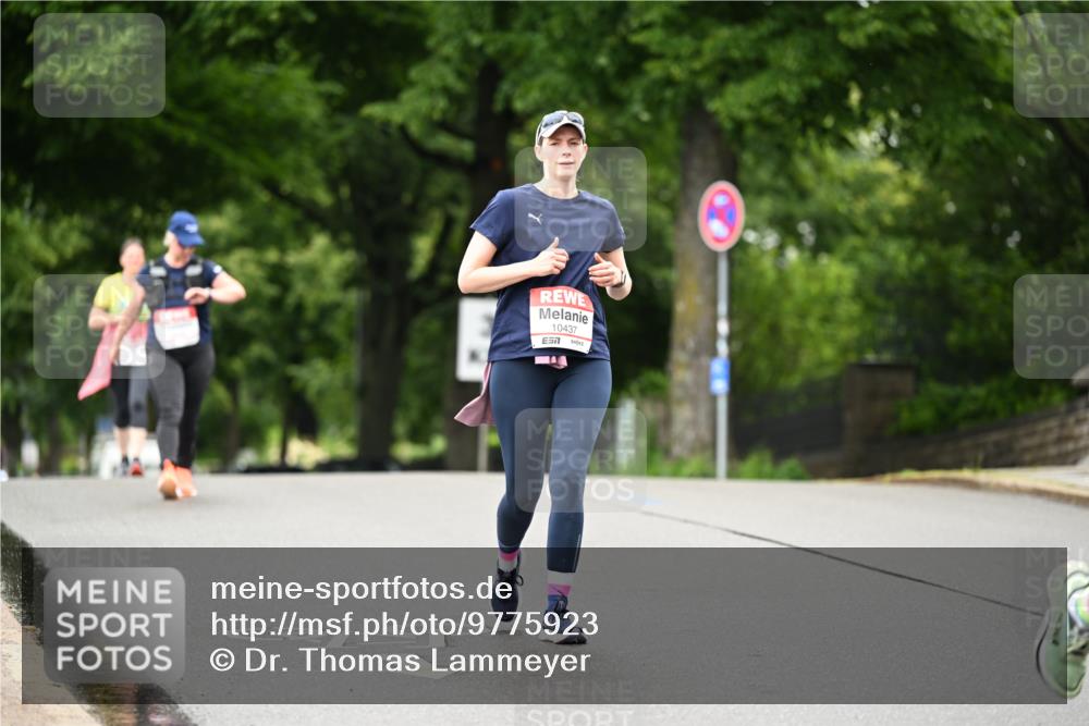 14.06.2026 - REWE Women's Run Dr. Thomas Lammeyer http://msf.ph/oto/9775923 14.06.2026 09:59:55 Laufen 10437, 7 meine-sportfotos.de