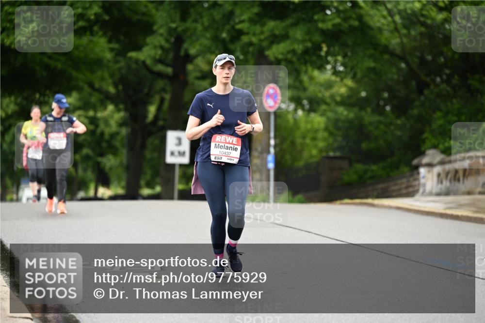 14.06.2026 - REWE Women's Run Dr. Thomas Lammeyer http://msf.ph/oto/9775929 14.06.2026 09:59:55 Laufen 3, 10437, 7 meine-sportfotos.de