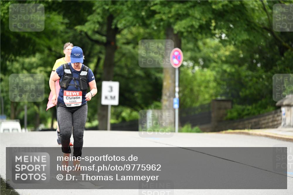 14.06.2026 - REWE Women's Run Dr. Thomas Lammeyer http://msf.ph/oto/9775962 14.06.2026 10:00:01 Laufen 10305, 7, 3 meine-sportfotos.de