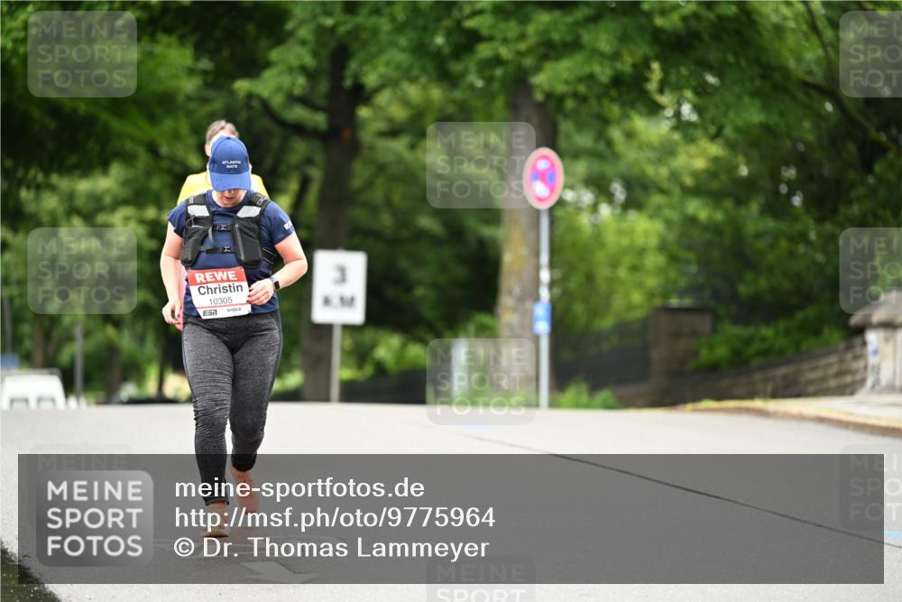 14.06.2026 - REWE Women's Run Dr. Thomas Lammeyer http://msf.ph/oto/9775964 14.06.2026 10:00:01 Laufen 10305, 57, 3 meine-sportfotos.de