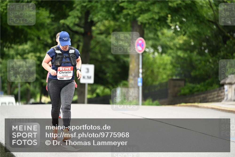 14.06.2026 - REWE Women's Run Dr. Thomas Lammeyer http://msf.ph/oto/9775968 14.06.2026 10:00:01 Laufen 10305, 3 meine-sportfotos.de