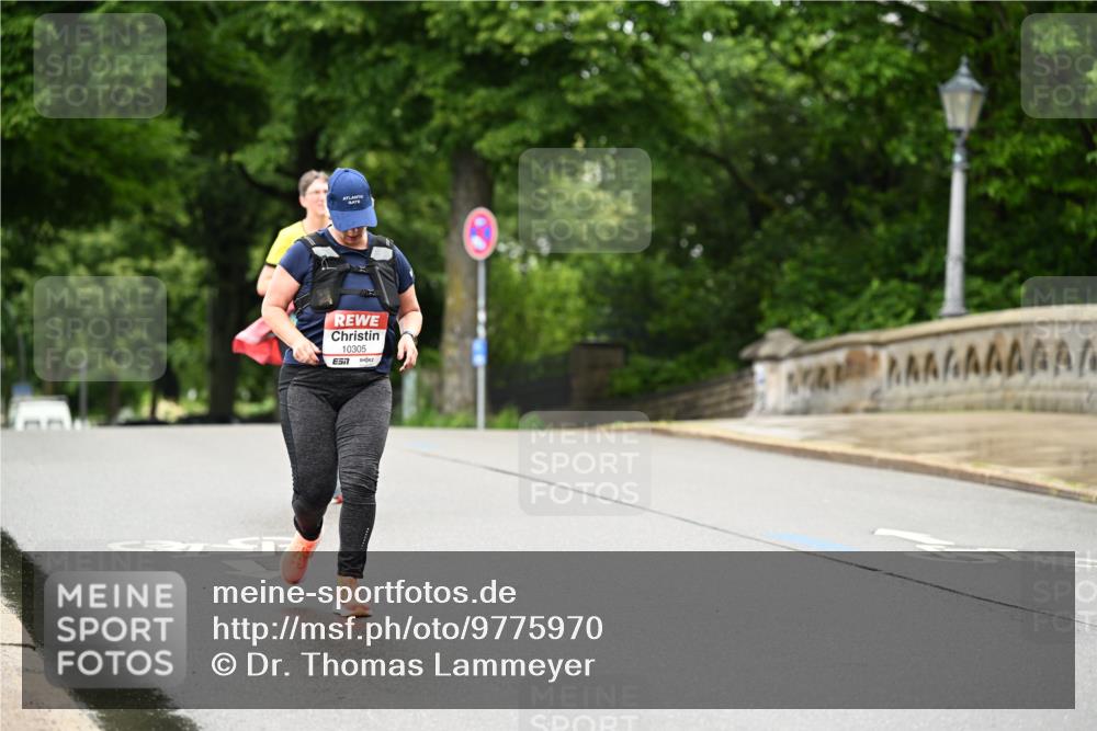 14.06.2026 - REWE Women's Run Dr. Thomas Lammeyer http://msf.ph/oto/9775970 14.06.2026 10:00:03 Laufen 10305, 57 meine-sportfotos.de