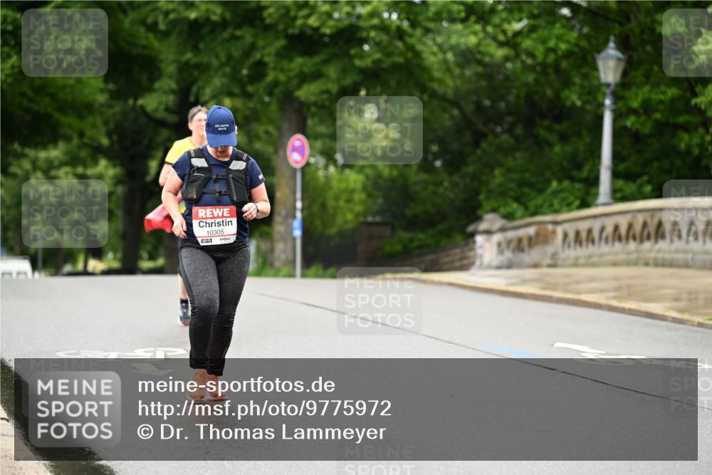 14.06.2026 - REWE Women's Run Dr. Thomas Lammeyer http://msf.ph/oto/9775972 14.06.2026 10:00:03 Laufen 10305 meine-sportfotos.de