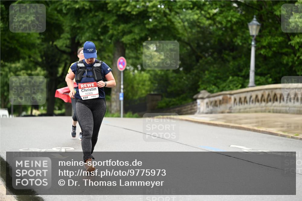 14.06.2026 - REWE Women's Run Dr. Thomas Lammeyer http://msf.ph/oto/9775973 14.06.2026 10:00:03 Laufen 10305, 7 meine-sportfotos.de