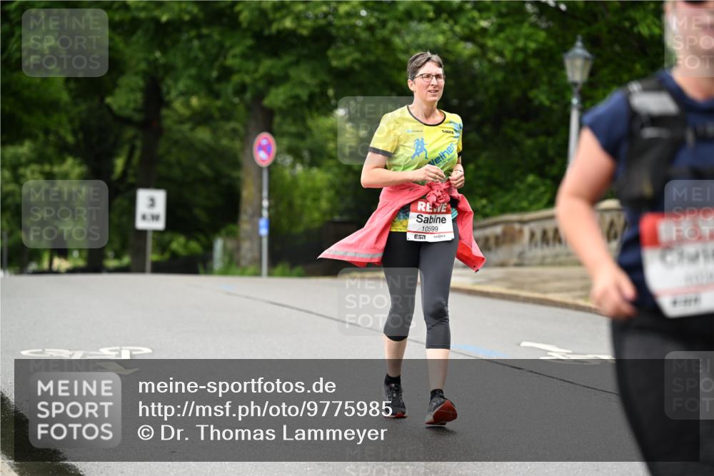14.06.2026 - REWE Women's Run Dr. Thomas Lammeyer http://msf.ph/oto/9775985 14.06.2026 10:00:07 Laufen 3, 10599 meine-sportfotos.de