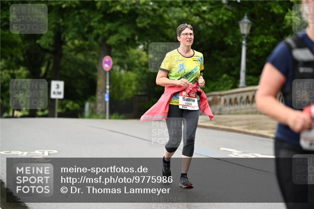 14.06.2026 - REWE Women's Run Dr. Thomas Lammeyer http://msf.ph/oto/9775986 14.06.2026 10:00:07 Laufen 3, 10599 meine-sportfotos.de