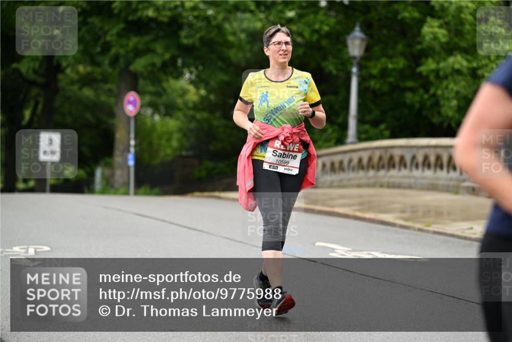 14.06.2026 - REWE Women's Run Dr. Thomas Lammeyer http://msf.ph/oto/9775988 14.06.2026 10:00:07 Laufen 5, 3, 10599, 7 meine-sportfotos.de