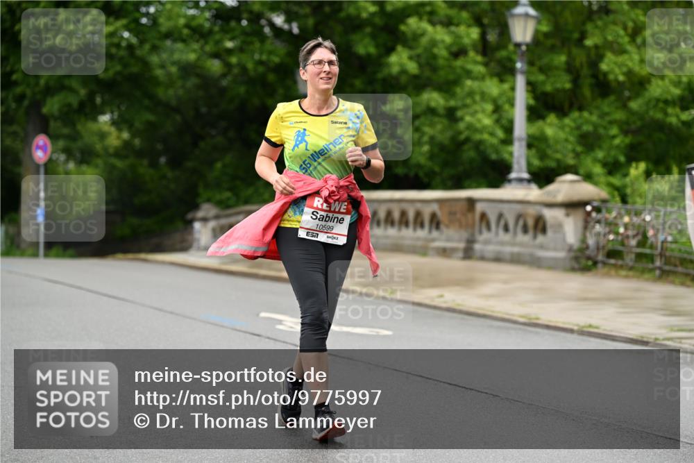 14.06.2026 - REWE Women's Run Dr. Thomas Lammeyer http://msf.ph/oto/9775997 14.06.2026 10:00:08 Laufen 56, 10599, 57 meine-sportfotos.de