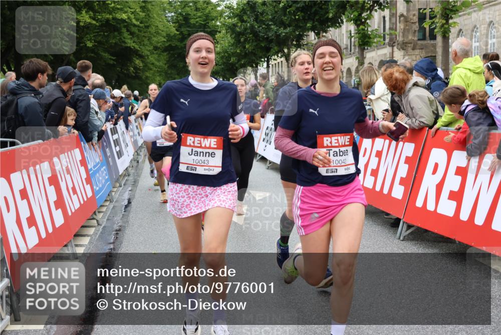 14.06.2026 - REWE Women's Run Strokosch-Dieckow http://msf.ph/oto/9776001 14.06.2026 10:00:51 Ziel 10030, 10042, 10043, 10101, 10198, 10210, 10433, 10709, 10905, 11205, 11229, 11278, 11324, 11422, 11493 meine-sportfotos.de