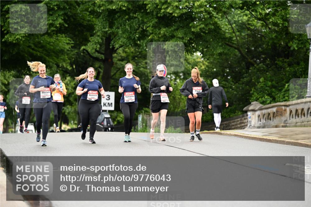 14.06.2026 - REWE Women's Run Dr. Thomas Lammeyer http://msf.ph/oto/9776043 14.06.2026 10:00:45 Laufen 11203, 3, 10560 meine-sportfotos.de
