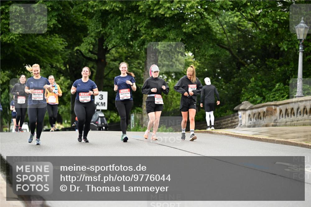 14.06.2026 - REWE Women's Run Dr. Thomas Lammeyer http://msf.ph/oto/9776044 14.06.2026 10:00:45 Laufen 3 meine-sportfotos.de