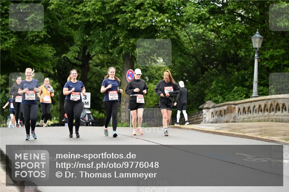 14.06.2026 - REWE Women's Run Dr. Thomas Lammeyer http://msf.ph/oto/9776048 14.06.2026 10:00:45 Laufen 11203, 13, 10560 meine-sportfotos.de