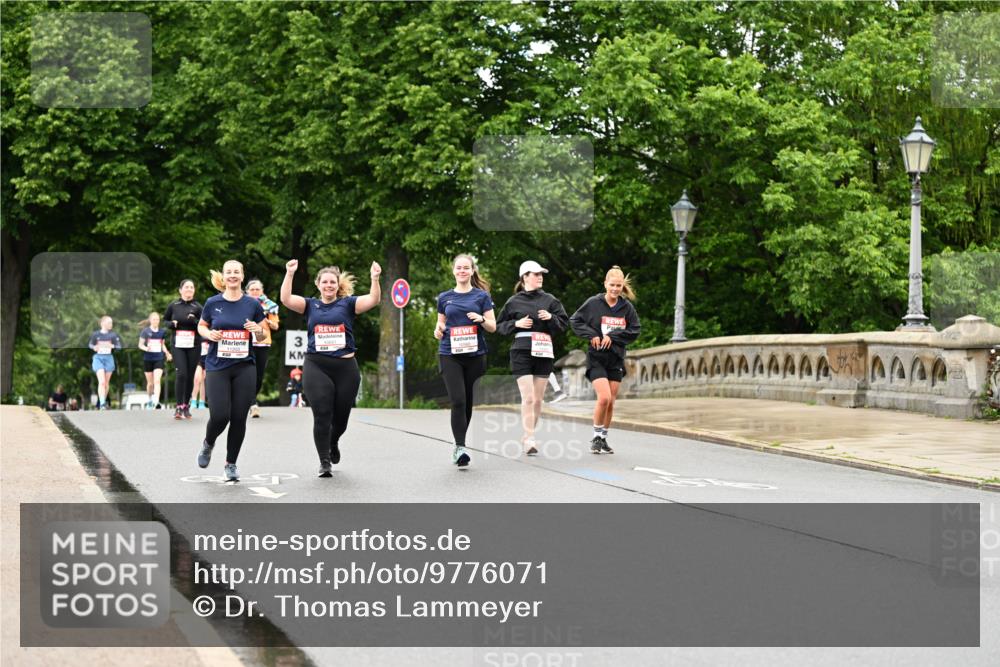 14.06.2026 - REWE Women's Run Dr. Thomas Lammeyer http://msf.ph/oto/9776071 14.06.2026 10:00:48 Laufen 3, 11203 meine-sportfotos.de
