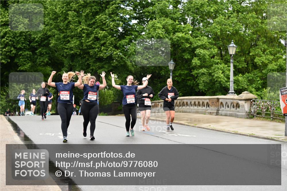 14.06.2026 - REWE Women's Run Dr. Thomas Lammeyer http://msf.ph/oto/9776080 14.06.2026 10:00:49 Laufen 11203, 44, 19, 202 meine-sportfotos.de