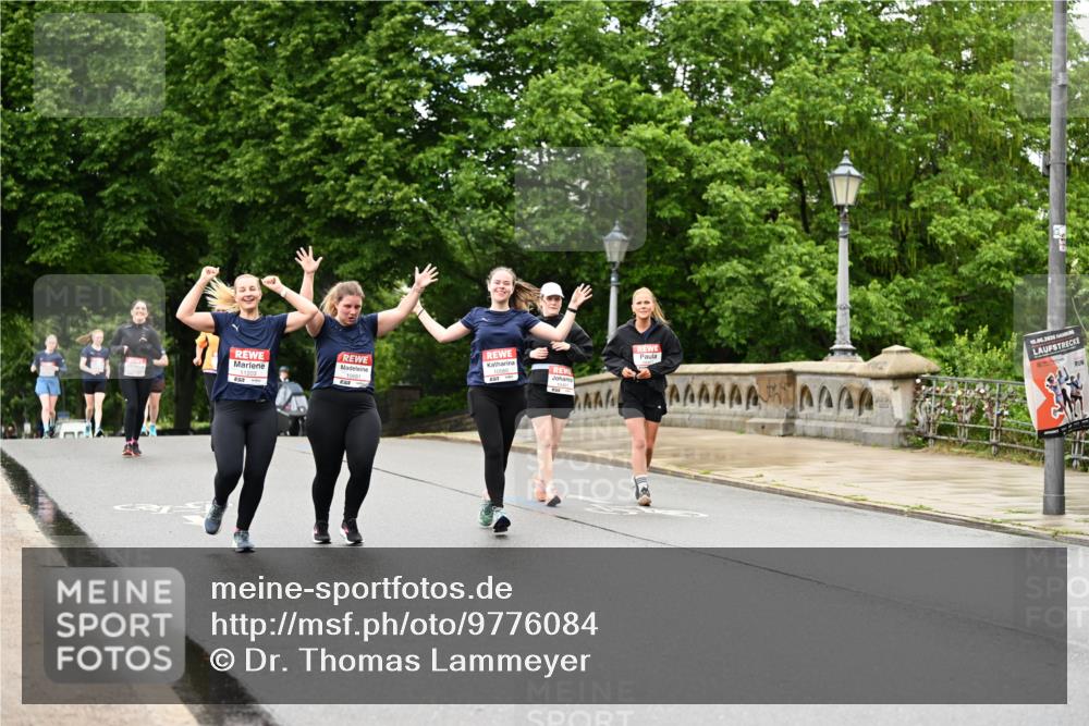 14.06.2026 - REWE Women's Run Dr. Thomas Lammeyer http://msf.ph/oto/9776084 14.06.2026 10:00:50 Laufen 19, 06, 2926 meine-sportfotos.de