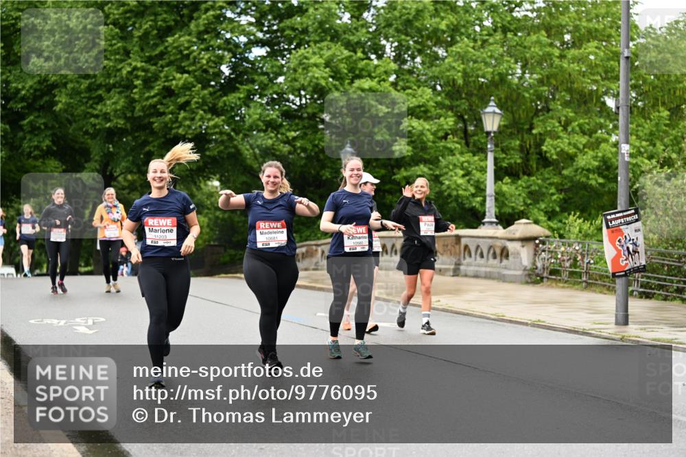 14.06.2026 - REWE Women's Run Dr. Thomas Lammeyer http://msf.ph/oto/9776095 14.06.2026 10:00:51 Laufen 10681, 10560, 10, 06, 2006 meine-sportfotos.de