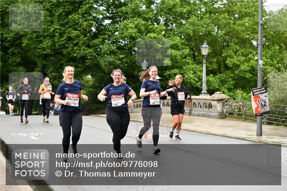 14.06.2026 - REWE Women's Run Dr. Thomas Lammeyer http://msf.ph/oto/9776098 14.06.2026 10:00:51 Laufen 11203, 10681, 10560, 19, 2026 meine-sportfotos.de