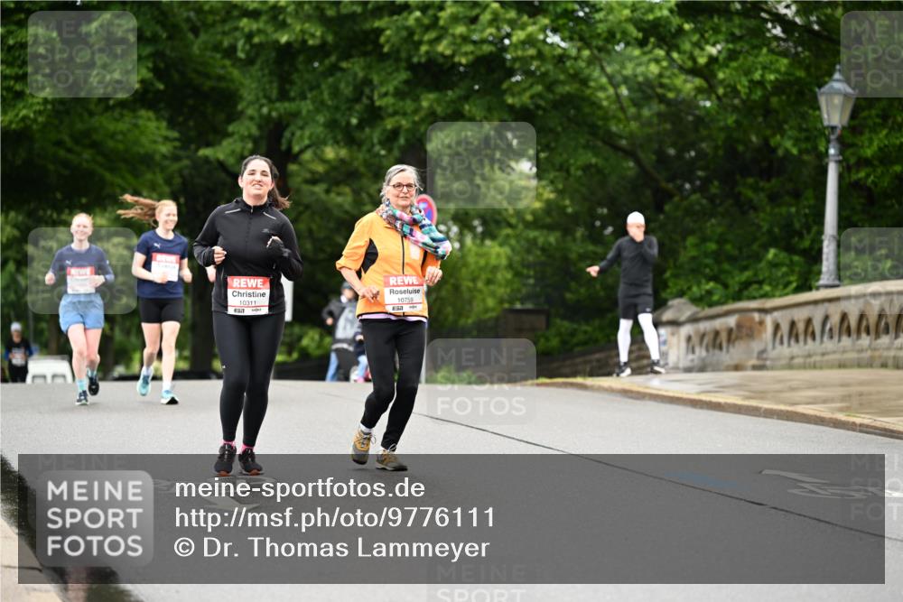 14.06.2026 - REWE Women's Run Dr. Thomas Lammeyer http://msf.ph/oto/9776111 14.06.2026 10:00:53 Laufen 10311, 57, 10759, 51, 52 meine-sportfotos.de