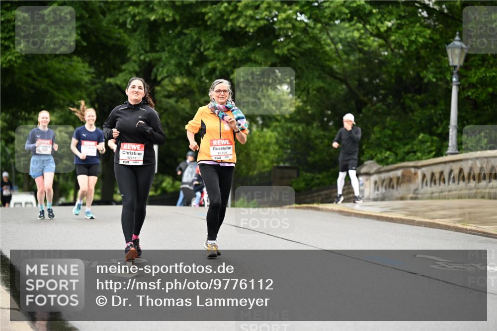 14.06.2026 - REWE Women's Run Dr. Thomas Lammeyer http://msf.ph/oto/9776112 14.06.2026 10:00:53 Laufen 10311, 10759 meine-sportfotos.de
