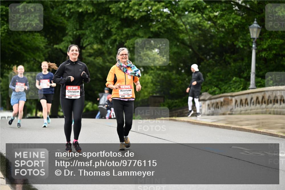 14.06.2026 - REWE Women's Run Dr. Thomas Lammeyer http://msf.ph/oto/9776115 14.06.2026 10:00:54 Laufen 10311, 10759 meine-sportfotos.de