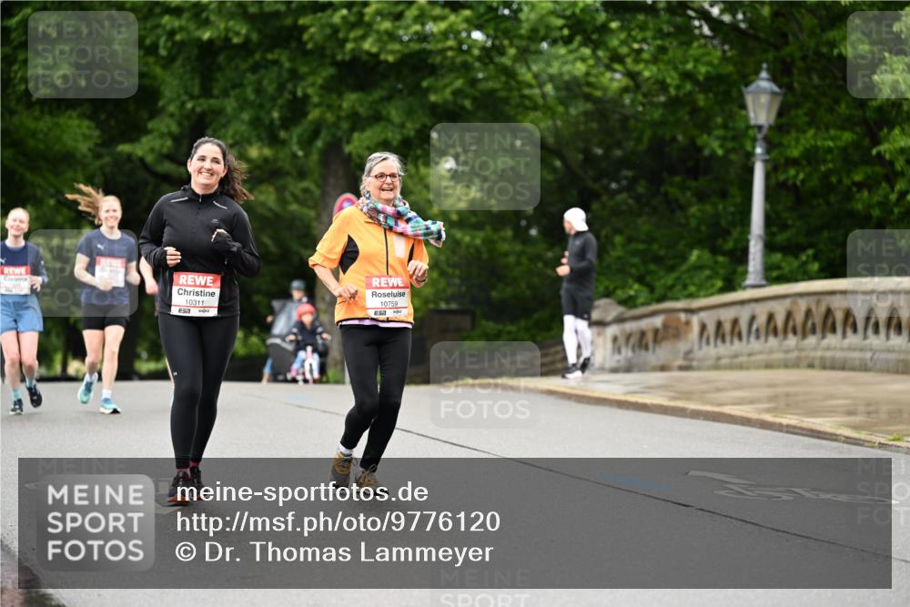 14.06.2026 - REWE Women's Run Dr. Thomas Lammeyer http://msf.ph/oto/9776120 14.06.2026 10:00:54 Laufen 10311, 657, 10759 meine-sportfotos.de