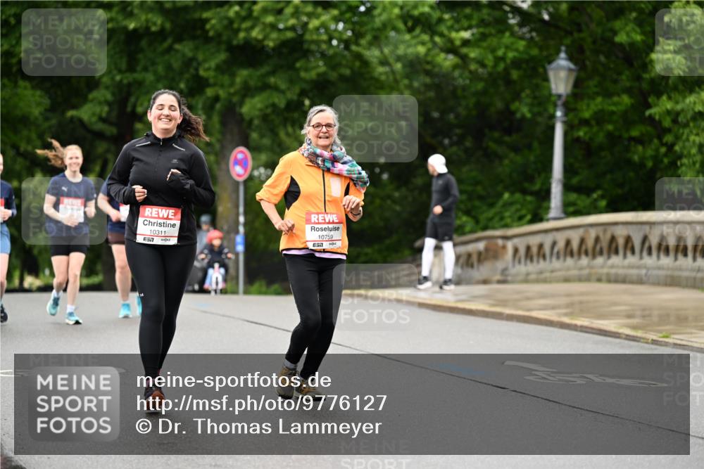 14.06.2026 - REWE Women's Run Dr. Thomas Lammeyer http://msf.ph/oto/9776127 14.06.2026 10:00:55 Laufen 10311, 57, 10759, 57 meine-sportfotos.de