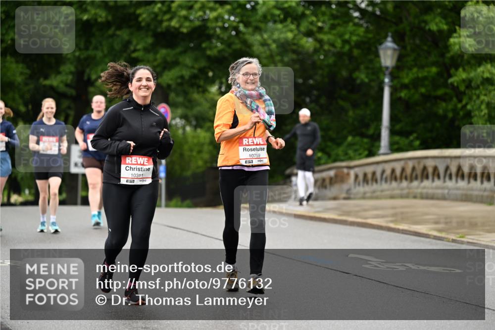 14.06.2026 - REWE Women's Run Dr. Thomas Lammeyer http://msf.ph/oto/9776132 14.06.2026 10:00:55 Laufen 10311, 10759, 7 meine-sportfotos.de