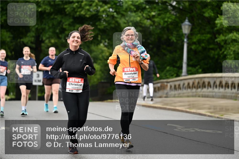 14.06.2026 - REWE Women's Run Dr. Thomas Lammeyer http://msf.ph/oto/9776136 14.06.2026 10:00:56 Laufen 10311, 7, 10759, 7 meine-sportfotos.de