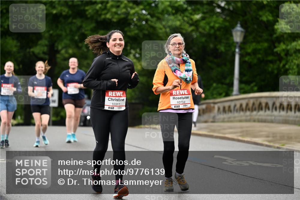 14.06.2026 - REWE Women's Run Dr. Thomas Lammeyer http://msf.ph/oto/9776139 14.06.2026 10:00:56 Laufen 48, 10311, 7, 10759 meine-sportfotos.de