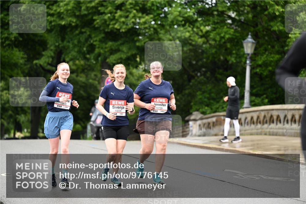 14.06.2026 - REWE Women's Run Dr. Thomas Lammeyer http://msf.ph/oto/9776145 14.06.2026 10:00:59 Laufen 10649, 57, 10239, 10729, 7 meine-sportfotos.de