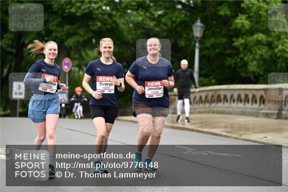 14.06.2026 - REWE Women's Run Dr. Thomas Lammeyer http://msf.ph/oto/9776148 14.06.2026 10:00:59 Laufen 3, 10649, 10239, 257, 10729 meine-sportfotos.de