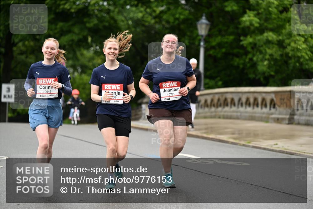 14.06.2026 - REWE Women's Run Dr. Thomas Lammeyer http://msf.ph/oto/9776153 14.06.2026 10:01:00 Laufen 10649, 51, 39, 10729, 7 meine-sportfotos.de