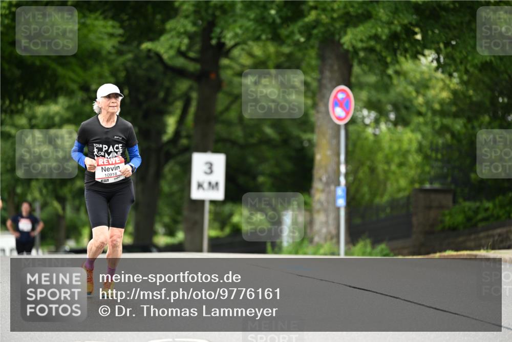 14.06.2026 - REWE Women's Run Dr. Thomas Lammeyer http://msf.ph/oto/9776161 14.06.2026 10:01:08 Laufen 10918, 57, 3 meine-sportfotos.de