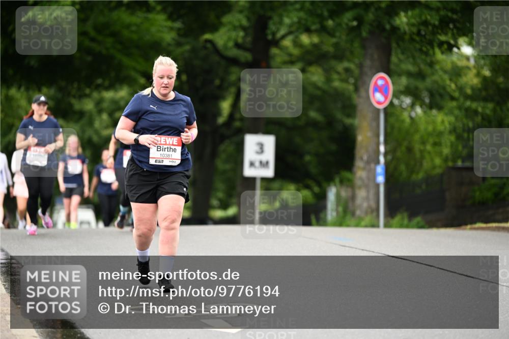 14.06.2026 - REWE Women's Run Dr. Thomas Lammeyer http://msf.ph/oto/9776194 14.06.2026 10:01:15 Laufen 10381, 57, 3 meine-sportfotos.de
